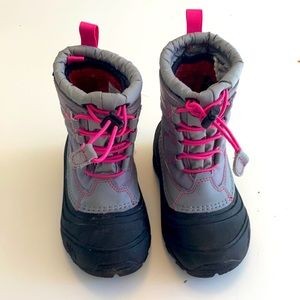 The North Face Alpenglow winter boots. Grey Pink, Little Kid size 11, Waterproof
